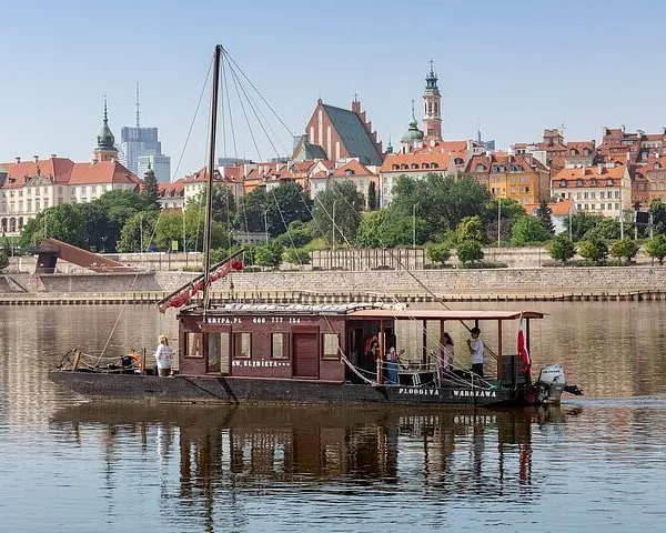 Discover Vistula River in Warsaw