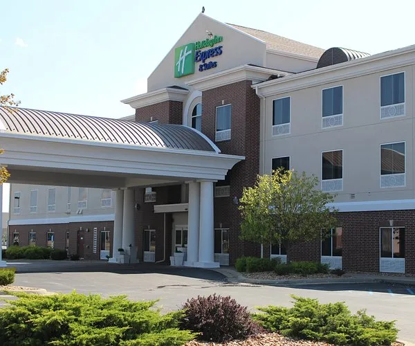 Holiday Inn Express & Suites Sedalia